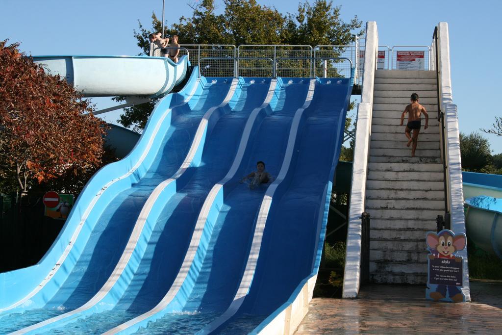 Hotel Reve En Famille Gastes Esterno foto